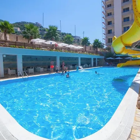 2 Bedrooms Seaside View Apart, Free Parking. Apartament Wlora
