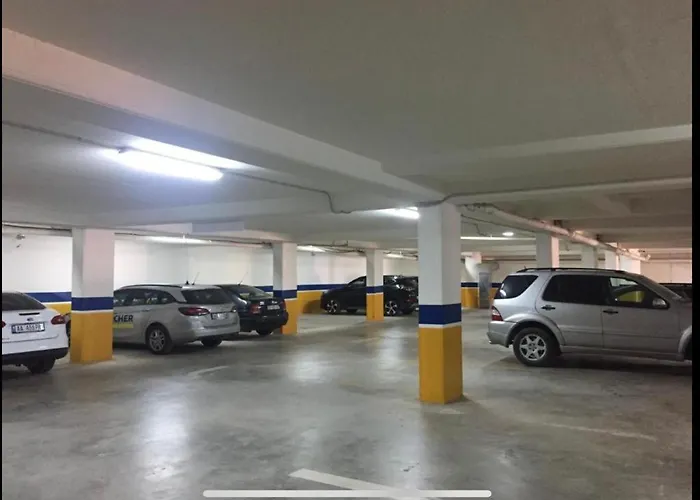 2 Bedrooms Seaside View Apart, Free Parking. *