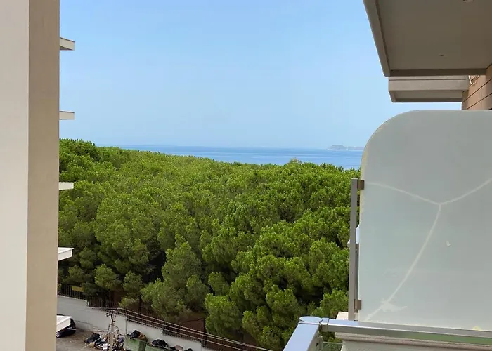 Apartament 2 Bedrooms Seaside View Apart, Free Parking. *
