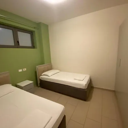 2 Bedrooms Seaside View Apart, Free Parking. *