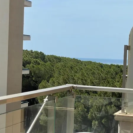 2 Bedrooms Seaside View Apart, Free Parking. Appartement *