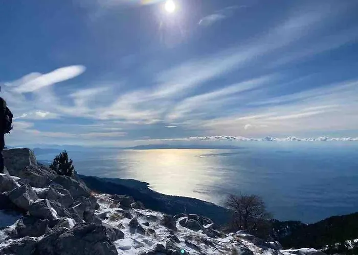 2 Bedrooms Seaside View Apart, Free Parking. Appartement